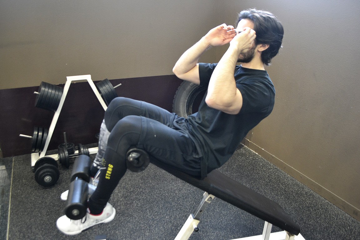 Sit-up décliné - Relevé de buste sur banc décliné