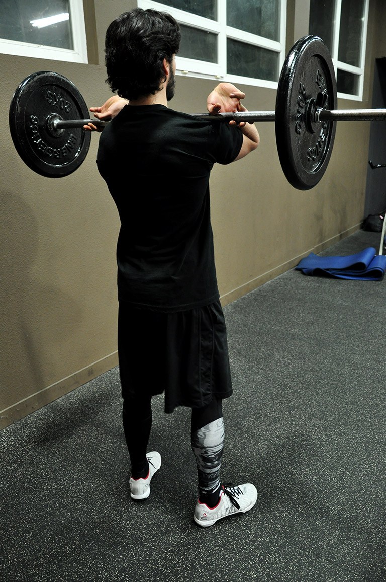 Front squat – Position de départ