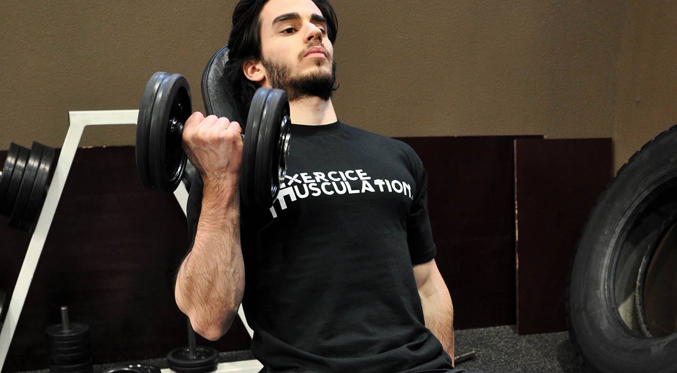 Curl incliné avec haltères – Alternate incline dumbell curl